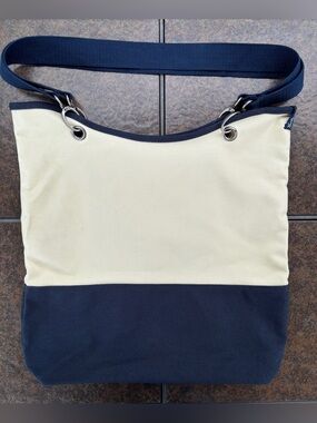 Thirty-One Canvas Crew Two-Tone Navy and Cream Shoulder Bag